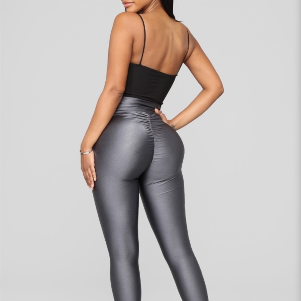 Fashion nova leggings